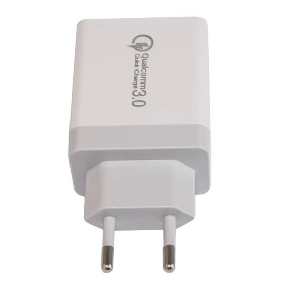 Makki бързо зарядно Fast Charger - QC3.0+3xUSB 30W White - MAKKI-QC48W4 Makki бързо зарядно Fast Charger - QC3.0+3xUSB 30W White - MAKKI-QC48W4