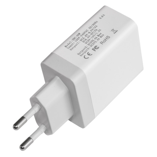 Makki бързо зарядно Fast Charger - QC3.0+2xUSB 30W White - MAKKI-QC30W3 Makki бързо зарядно Fast Charger - QC3.0+2xUSB 30W White - MAKKI-QC30W3