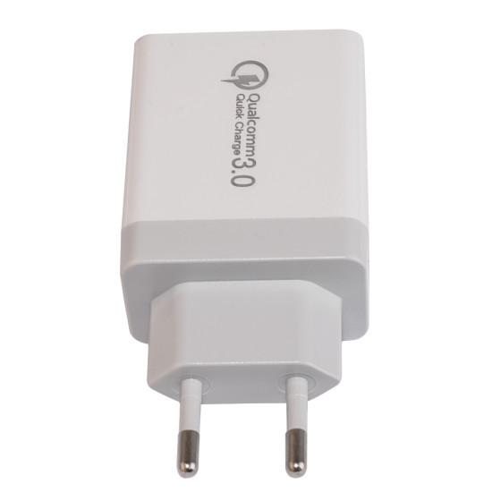 Makki бързо зарядно Fast Charger - QC3.0+2xUSB 30W White - MAKKI-QC30W3 Makki бързо зарядно Fast Charger - QC3.0+2xUSB 30W White - MAKKI-QC30W3