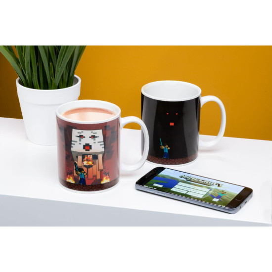 Paladone Minecraft Nether Heat Change Mug, PP10590MCF