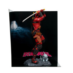 Marvel Deadpool 1:10th Scale Collectible Figure with Scene (Deadpool #1) McFarlane