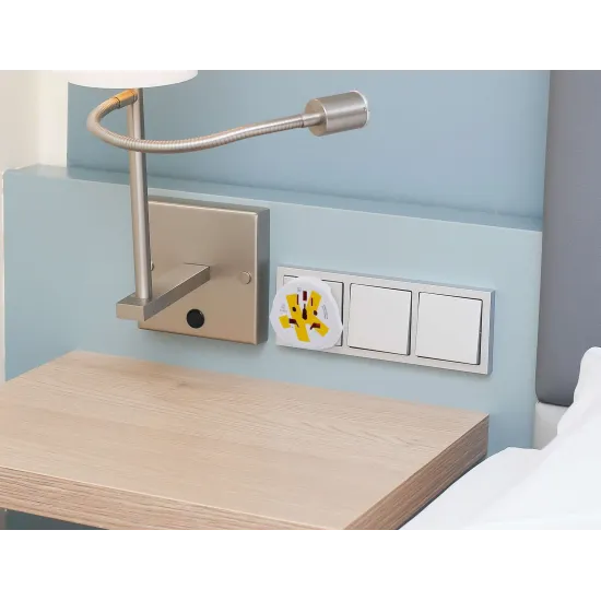 Skross adapter 220V UK/US/World to EU