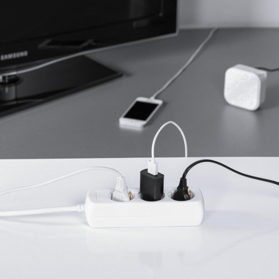 Distribution Panel, HAMA, 3 sockets, 30569