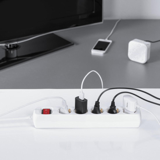 Distribution Panel, HAMA, 5 sockets, 1.4 m, 47842